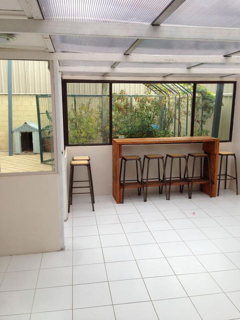 Hillarys Family Holiday Home - Tourism Gold Coast 1