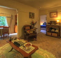 Hillview Oak BB - Tourism Gold Coast
