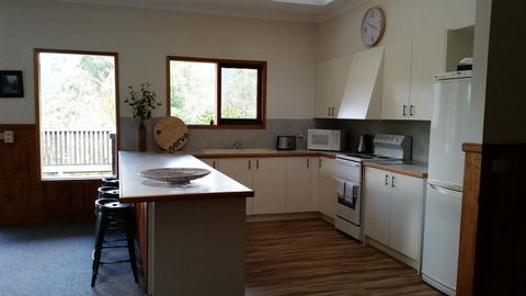 Hiview Holiday Home - Tourism Gold Coast 2