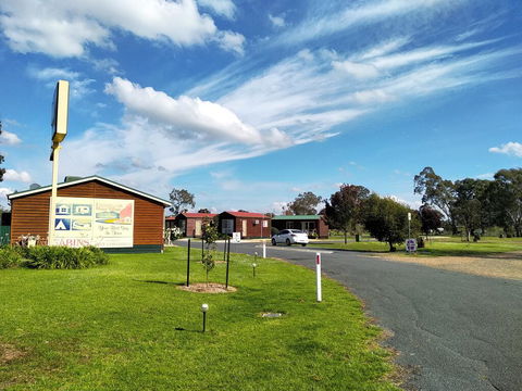 Holbrook Motor Village - Tourism Gold Coast 2