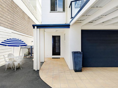 Home By The Sea - Tourism Gold Coast 1