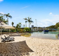 Homebush Bay Self-Contained Modern Two-Bedroom Apartments BEN