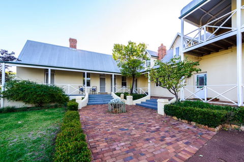 Hope Farm Guesthouse - Tourism Gold Coast 0