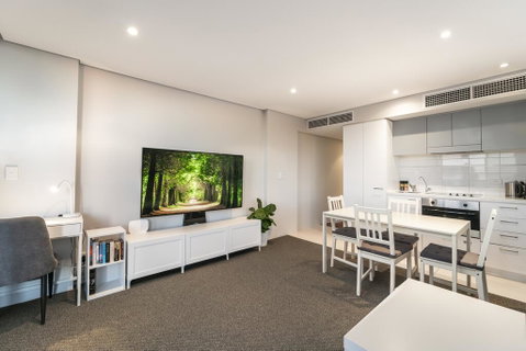 Horizons 1402 - Tourism Gold Coast 1