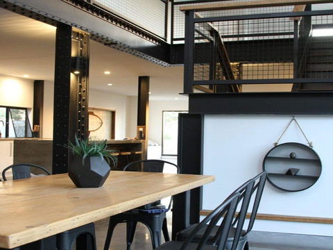Horizons At Currarong - Architecturally Designed Beach House - Tourism Gold Coast 3