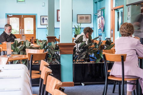 Hotel Gosford - Tourism Gold Coast 1