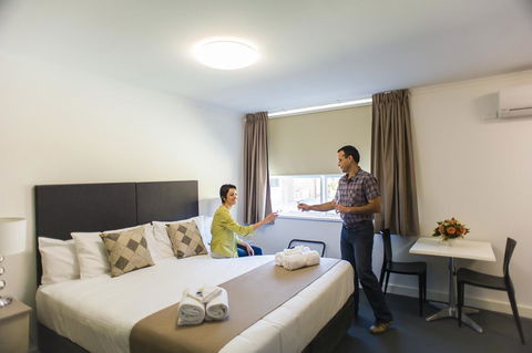Hotel Gracelands - Tourism Gold Coast 1