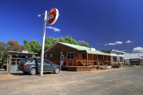 Ivanhoe Hotel Motel - Tourism Gold Coast 0
