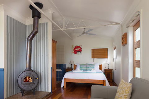 Jacaranda Cottages - Tourism Gold Coast 3