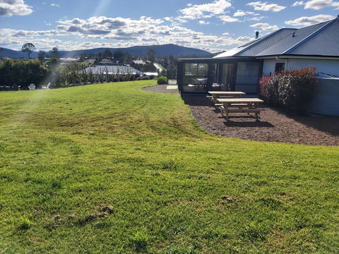 Jasmine Lodge - Tourism Gold Coast 1