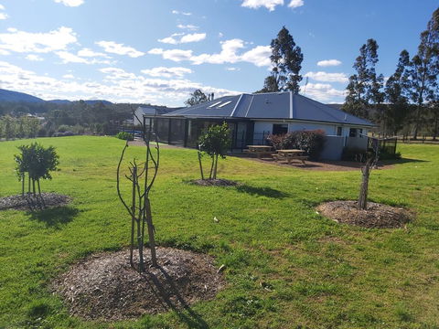 Jasmine Lodge - Tourism Gold Coast 2