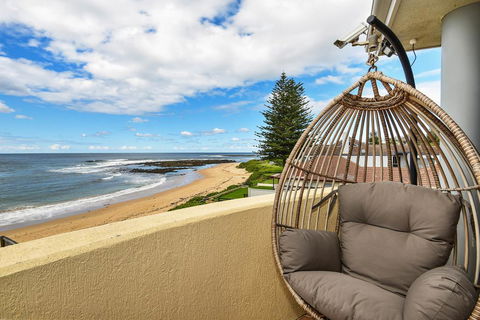 JoeAnne At Blue Bay Absolute Beachfront - Tourism Gold Coast 2
