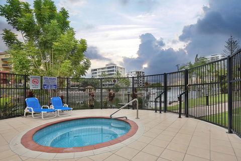 K Resort Surfers Paradise Apartments - Tourism Gold Coast 0