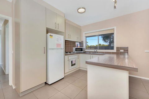 Kennedy Holiday Villas - Tourism Gold Coast 2