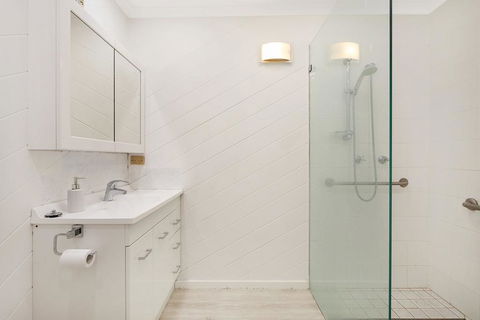 Kianga Parade Beach House - Tourism Gold Coast 3