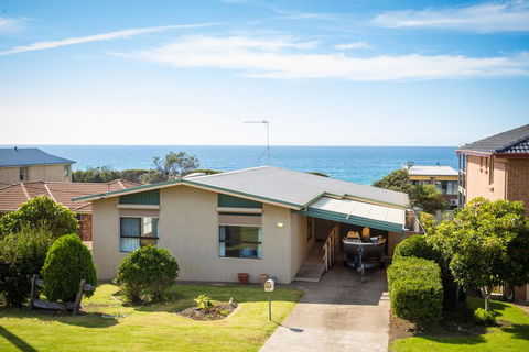 Kianga Parade Beach House - Tourism Gold Coast 0