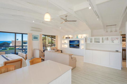 Kianga Parade Beach House - Tourism Gold Coast 1