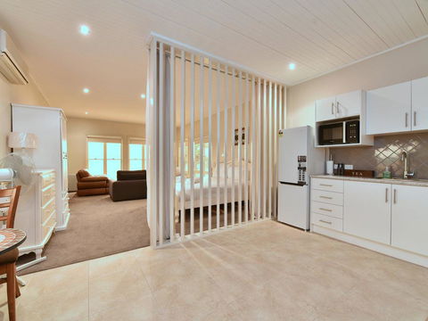 King I - You Can Honestly Walk To Bimbadgen And Hope Estate Concerts - Tourism Gold Coast 0