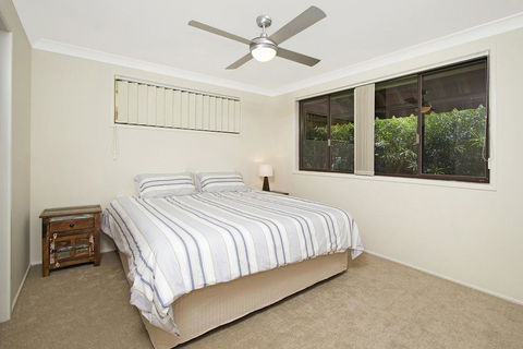 KINGSCLIFF HOLIDAY HOME ON THE HILL - SYD'S VIEW - Tourism Gold Coast 1