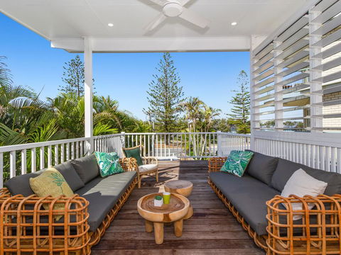 KINGY BEACH HOUSE @ 162 - Tourism Gold Coast 2
