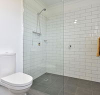 Kinloch Cottage renovated to new on Daisy Hill Vineyard - Tourism Gold Coast