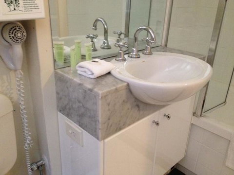 Knightsbridge Apartments - Tourism Gold Coast 0