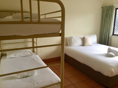 Koala Beach Resort Cairns - Tourism Gold Coast 1