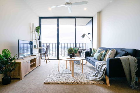 KOZYGURU BRISBANE CITY HIGHRISE 1BED APT SPIRE QBN550-2501 - Tourism Gold Coast 0