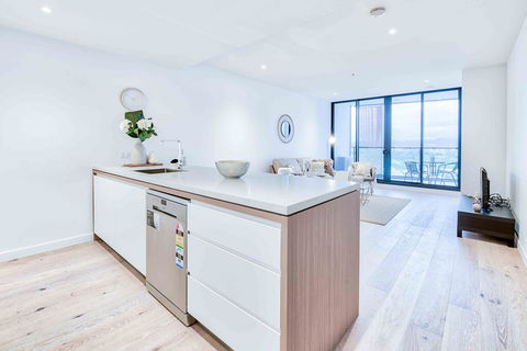 KOZYGURU FORTITUDE VALLEY HIGH LEVEL 2 BED APT + FREE PARKING QFV179-2612 - Tourism Gold Coast 1