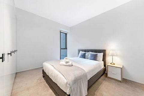 KOZYGURU HAYMARKET SYDNEY CITY VIEW 2 BED STUNNING APT NHA178-1206 - Tourism Gold Coast 2
