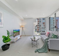 KOZYGURU MASCOT WALK TO STATION MODERN DESIGNER 2 BED APT FREE PARKING NMA260-312