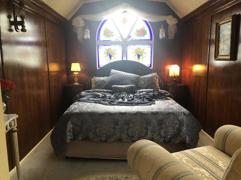 Krinklewood Cottage & Train Carriages - Tourism Gold Coast 0