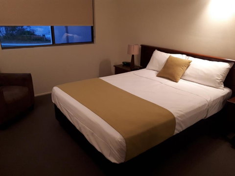 L'Amor Holiday Apartments - Tourism Gold Coast 1