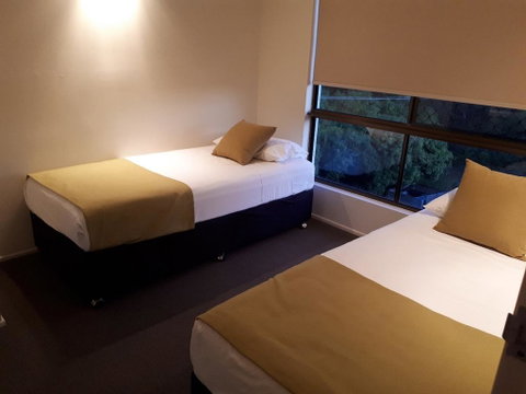 L'Amor Holiday Apartments - Tourism Gold Coast 2
