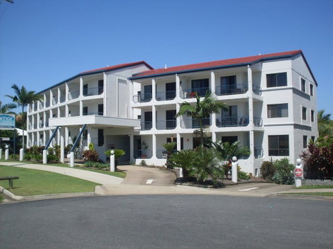 L'Amor Holiday Apartments - Tourism Gold Coast 0