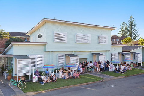 La Costa Beachside Motel - Tourism Gold Coast 1
