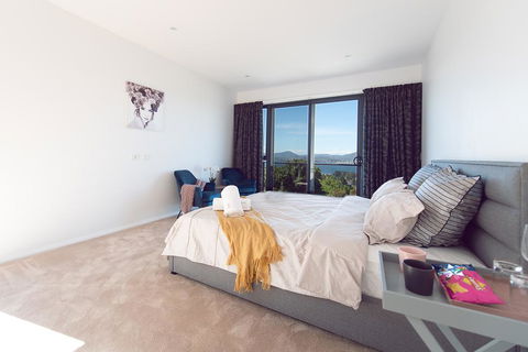 La Vie Luxury Bay View - Tourism Gold Coast 0