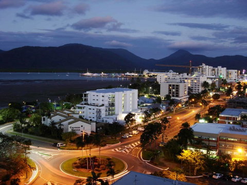 Lake Central Cairns - Tourism Gold Coast 2