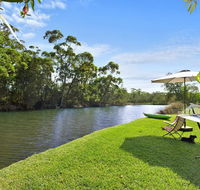 Lake Frontage family fun home - Tourism Gold Coast