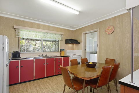 Lake Frontage Family Fun Home - Tourism Gold Coast 2