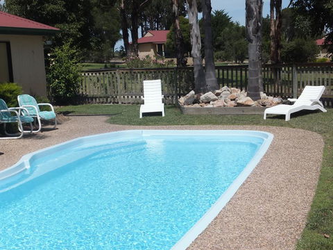 Lakes Entrance Country Cottages - Tourism Gold Coast 2