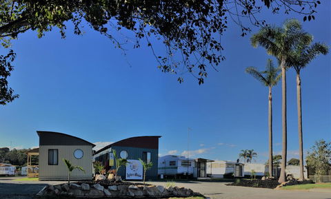 Lakes Main Holiday Park - Tourism Gold Coast 1