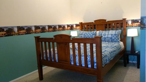 Large 6-Bedroom House With Wifi & Netflix Close To Singleton CBD Hunter Valley - Tourism Gold Coast 3
