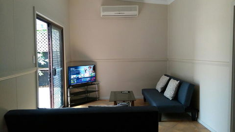 Large 6-Bedroom House With Wifi & Netflix Close To Singleton CBD Hunter Valley - Tourism Gold Coast 1