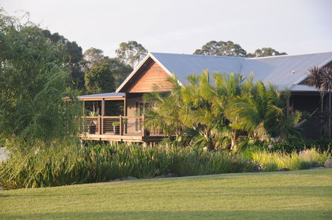 Lilies Luxury Retreats - Gold Coast 0