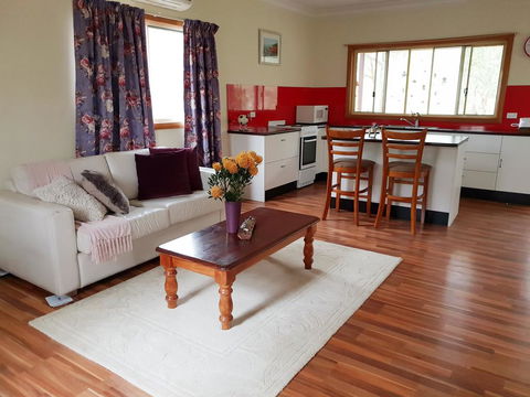 Lucky Mountain Cottage - Tourism Gold Coast 0