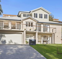 Luxurious Lake House