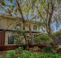LUXURY BY THE SEA - CLOSE TO THE BEACH - Tourism Gold Coast