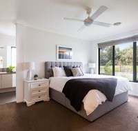 Luxury Escape in Ocean Grove - Tourism Gold Coast