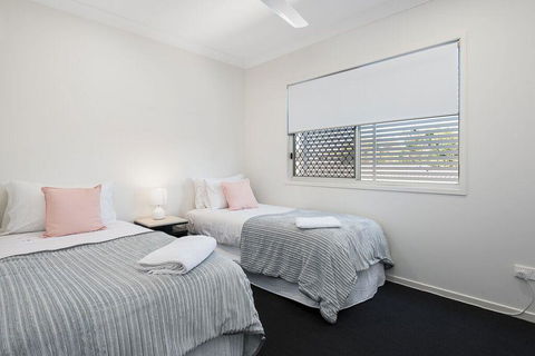 Luxury Home Close To Sleemans, QE2 Hospital & Griffith Uni - Tourism Gold Coast 3